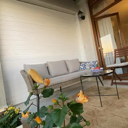 Santa Marina Sea Vew Apartment